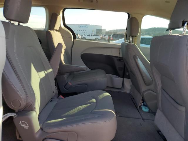Photo 11 from auction – 2017 CHRYSLER PACIFICA T with VIN 2C4RC1DGXHR610176