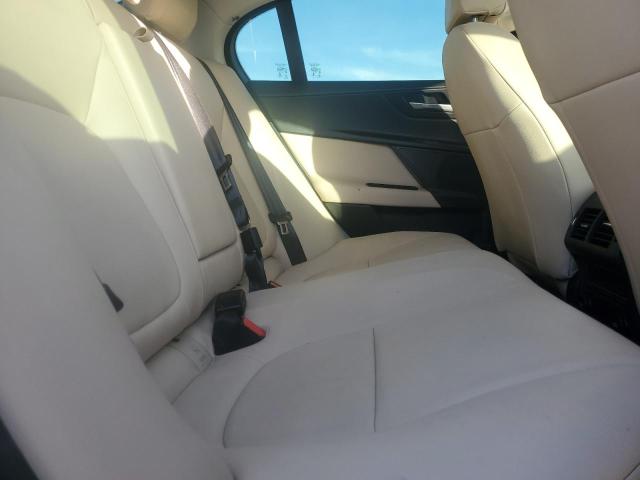 Photo 10 from auction – 2018 JAGUAR XE with VIN SAJAR4FX6JCP24055