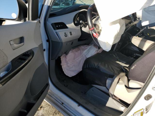 Photo 8 from auction – 2011 TOYOTA SIENNA LE with VIN 5TDKK3DC8BS057250