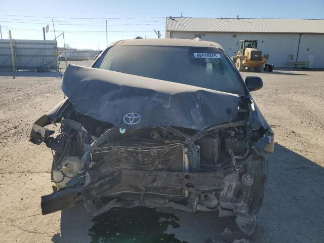 Photo 5 from auction – 2011 TOYOTA SIENNA with VIN 5TDKK3DC8BS008856