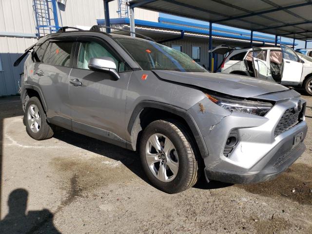 Photo 4 from auction – 2020 TOYOTA RAV4 XLE with VIN 2T3P1RFV2LC131063