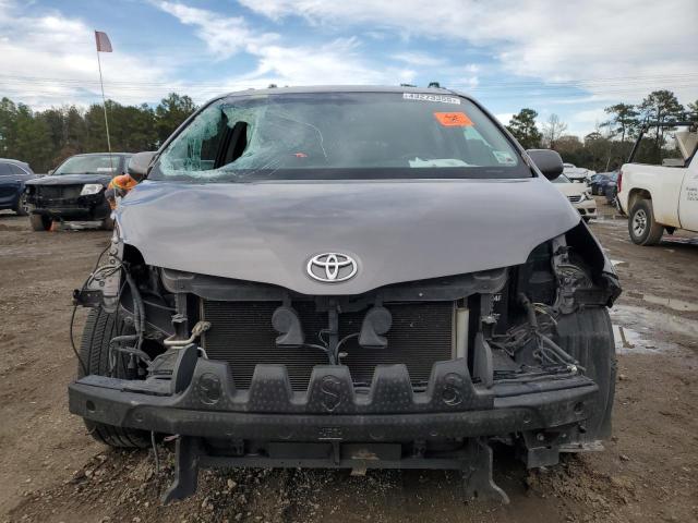 Photo 5 from auction – 2016 TOYOTA SIENNA SE with VIN 5TDXK3DC3GS742964