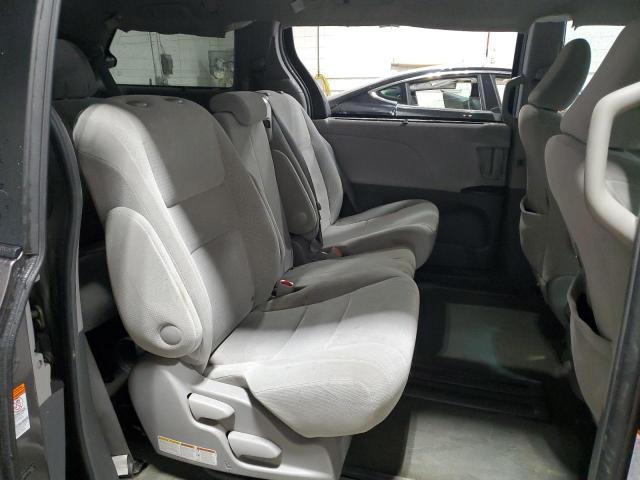 Photo 11 from auction – 2015 TOYOTA SIENNA LE with VIN 5TDKK3DCXFS587631