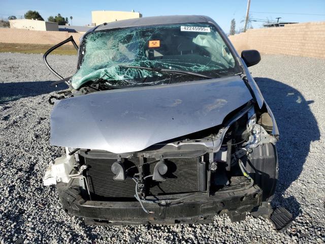 Photo 5 from auction – 2018 TOYOTA SIENNA L with VIN 5TDZZ3DC1JS956802