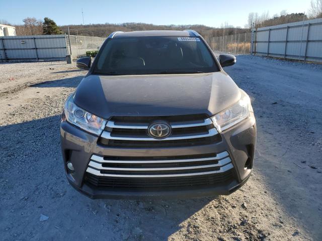 Photo 5 from auction – 2017 TOYOTA HIGHLANDER with VIN 5TDKZRFH5HS514595