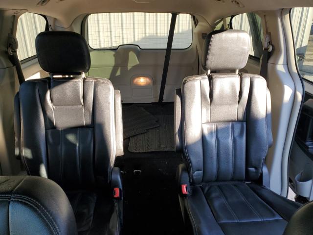 Photo 10 from auction – 2015 CHRYSLER TOWN & COU with VIN 2C4RC1BG5FR589236
