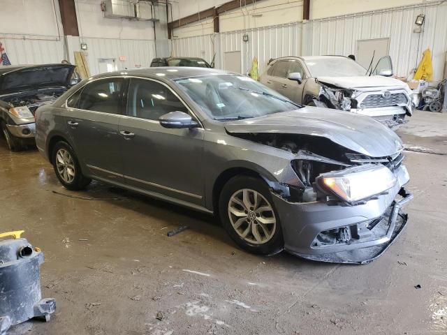 Photo 4 from auction – 2016 VOLKSWAGEN PASSAT S with VIN 1VWAS7A3XGC030337