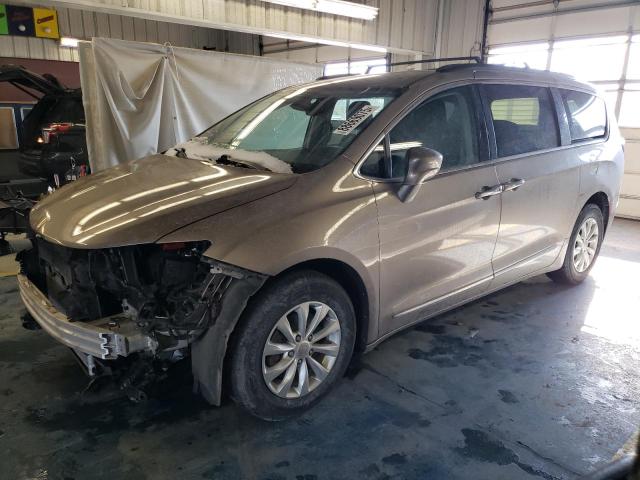 CHRYSLER PACIFICA T 2017 with VIN 2C4RC1BGXHR704383 - Photo from auction
