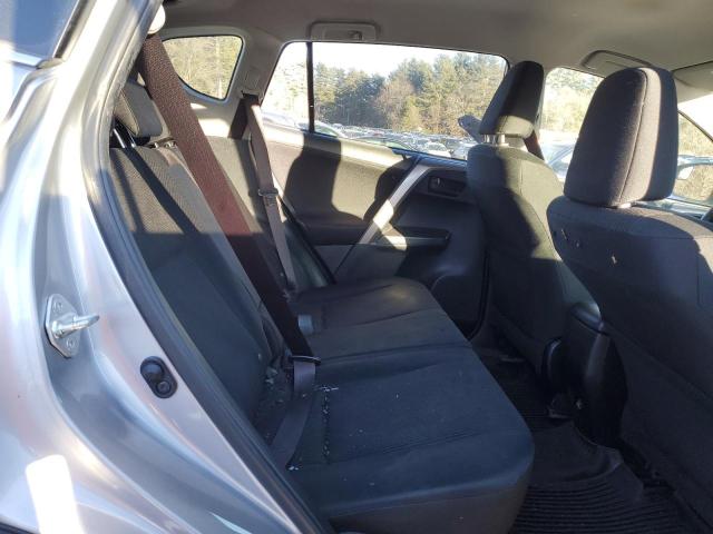 Photo 11 from auction – 2018 TOYOTA RAV4 LE with VIN JTMBFREV1JJ224616