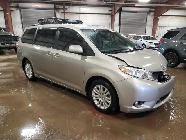 Photo 4 from auction – 2016 TOYOTA SIENNA XLE with VIN 5TDYK3DC3GS754696