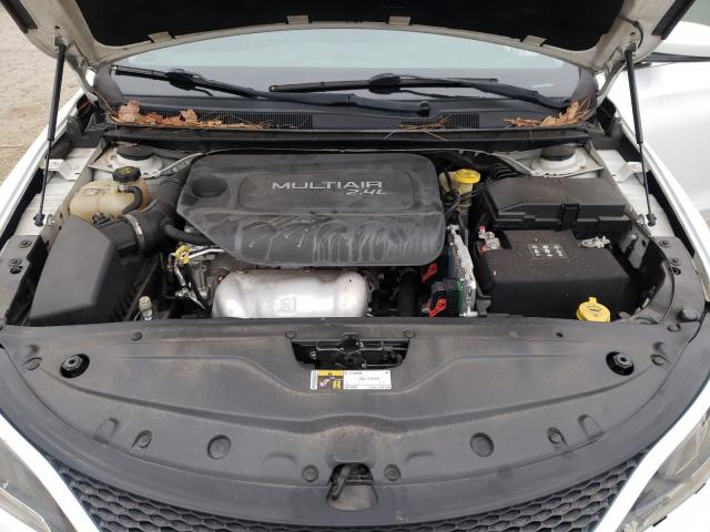 Photo 11 from auction – 2016 CHRYSLER 200 LIMITE with VIN 1C3CCCAB5GN196038