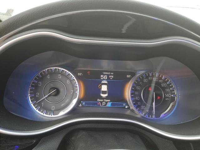 Foto 9 de la subasta – 2015 CHRYSLER 200 C con VIN 1C3CCCCG1FN519900