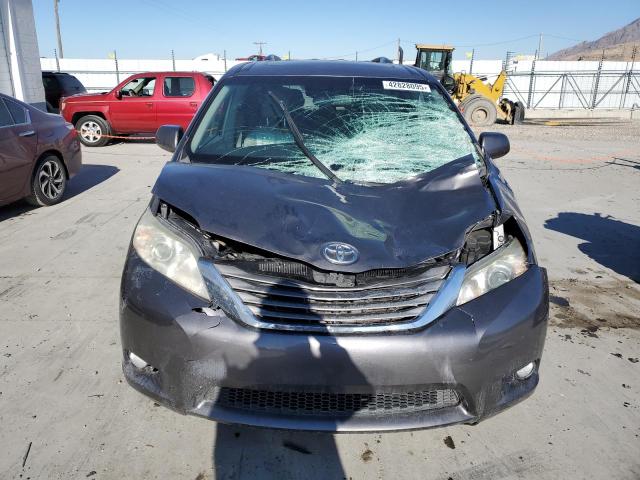 Photo 5 from auction – 2011 TOYOTA SIENNA XLE with VIN 5TDDK3DC6BS024708