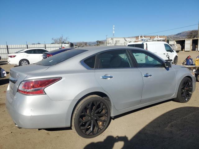 Photo 3 from auction – 2015 NISSAN ALTIMA 2.5 with VIN 1N4AL3AP3FN369784