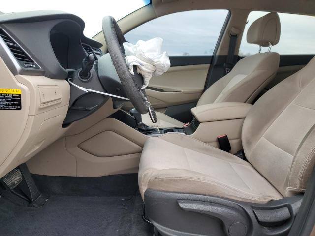Photo 7 from auction – 2017 HYUNDAI TUCSON SE with VIN KM8J23A46HU449507