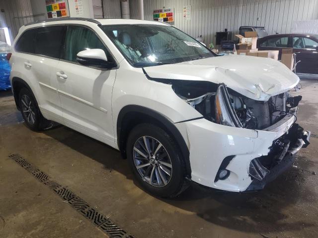 Photo 4 from auction – 2018 TOYOTA HIGHLANDER with VIN 5TDJZRFH9JS867259