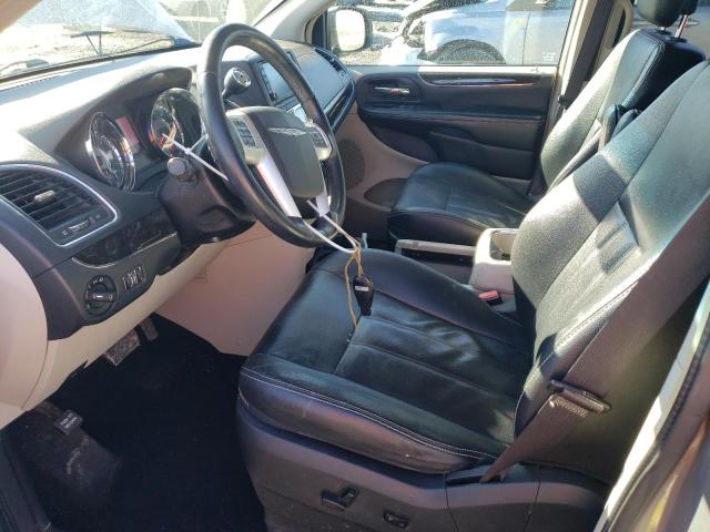 Photo 7 from auction – 2016 CHRYSLER TOWN & COU with VIN 2C4RC1BG0GR141519