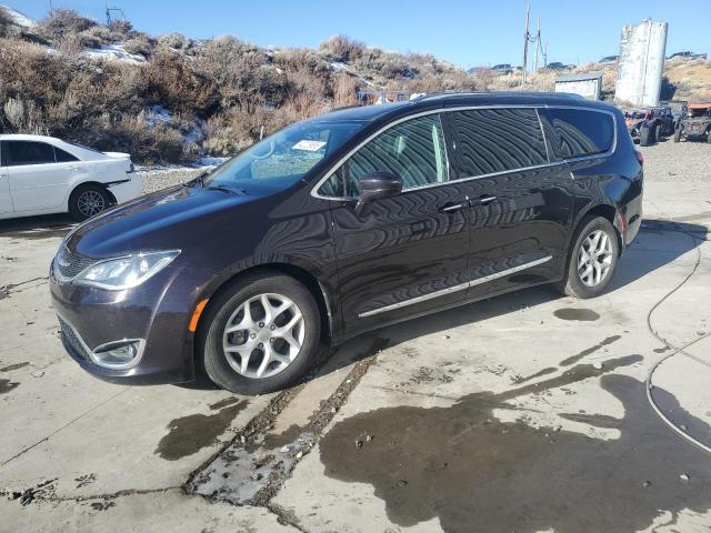 CHRYSLER PACIFICA T 2017 with VIN 2C4RC1EG1HR652959 - Photo from auction