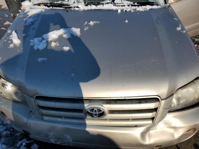 Photo 12 from auction – 2005 TOYOTA HIGHLANDER with VIN JTEEP21AX50092841