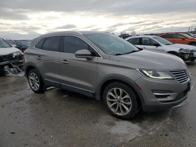Photo 4 from auction – 2017 LINCOLN MKC SELECT with VIN 5LMCJ2C98HUL62655