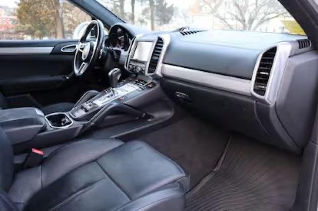Photo 5 from auction – 2016 PORSCHE CAYENNE GT with VIN WP1AD2A24GLA75845