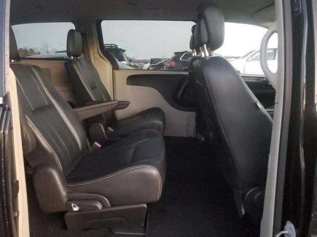 Photo 11 from auction – 2016 CHRYSLER TOWN & COU with VIN 2C4RC1BG2GR284150