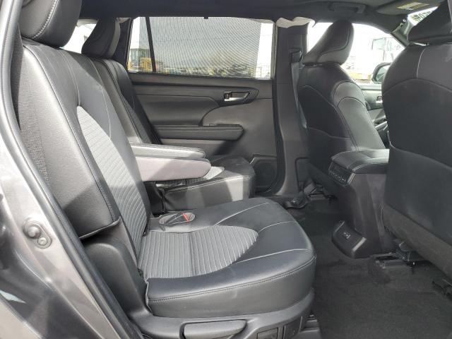 Фото 11 с аукциона – 2023 TOYOTA HIGHLANDER с VIN 5TDKDRAH2PS013927