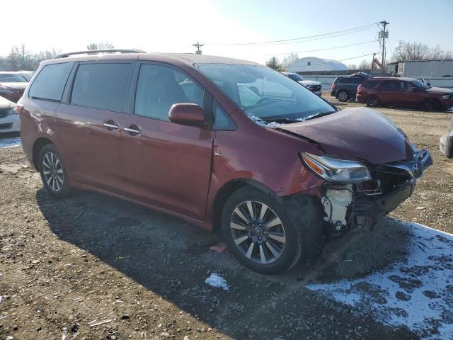 Photo 4 from auction – 2018 TOYOTA SIENNA XLE with VIN 5TDDZ3DC5JS190227