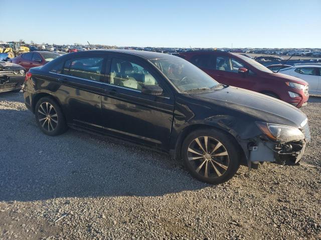 Photo 4 from auction – 2014 CHRYSLER 200 LIMITE with VIN 1C3CCBCG5EN103373