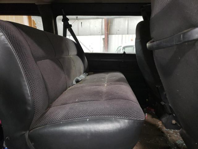 Photo 11 from auction – 2001 DODGE RAM WAGON with VIN 2B5WB35Z11K501131