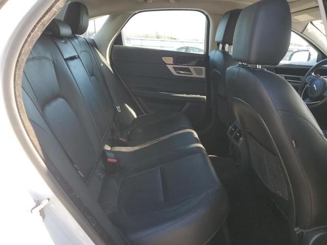Photo 10 from auction – 2016 JAGUAR XF PRESTIG with VIN SAJBK4BV3GCY21901