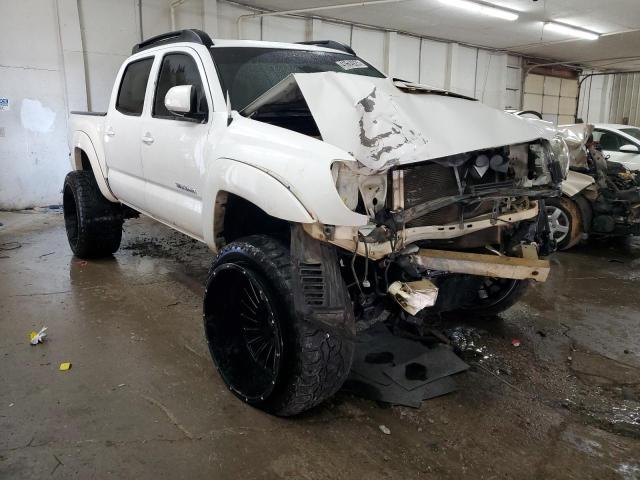 Photo 4 from auction – 2014 TOYOTA TACOMA DOU with VIN 5TFLU4EN8EX094124