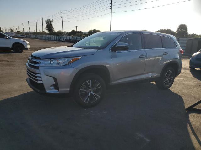 TOYOTA HIGHLANDER 2019 with VIN 5TDZARFH9KS060090 - Photo from auction