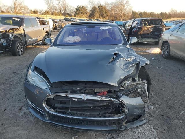 Photo 5 from auction – 2014 TESLA MODEL S with VIN 5YJSA1H18EFP32099