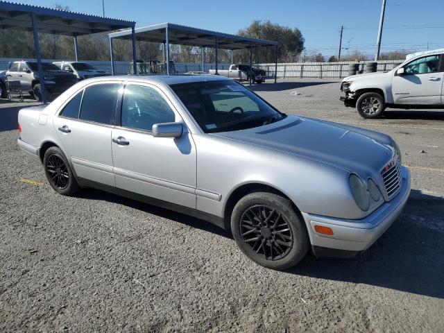 Photo 4 from auction – 1998 MERCEDES-BENZ E 320 4MAT with VIN WDBJF82FXWX002582