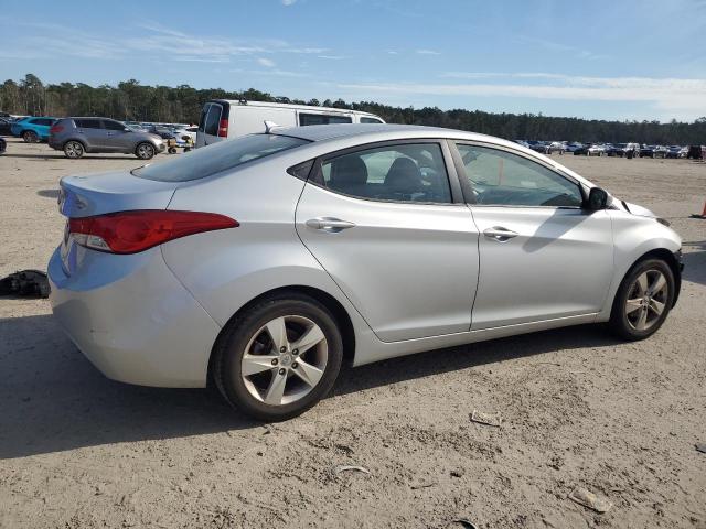 Photo 3 from auction – 2012 HYUNDAI ELANTRA GL with VIN 5NPDH4AE1CH079701