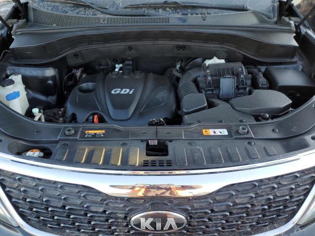 Photo 12 from auction – 2015 KIA SORENTO LX with VIN 5XYKT3A64FG586807