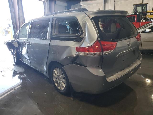 Photo 2 from auction – 2011 TOYOTA SIENNA XLE with VIN 5TDYK3DC9BS055405