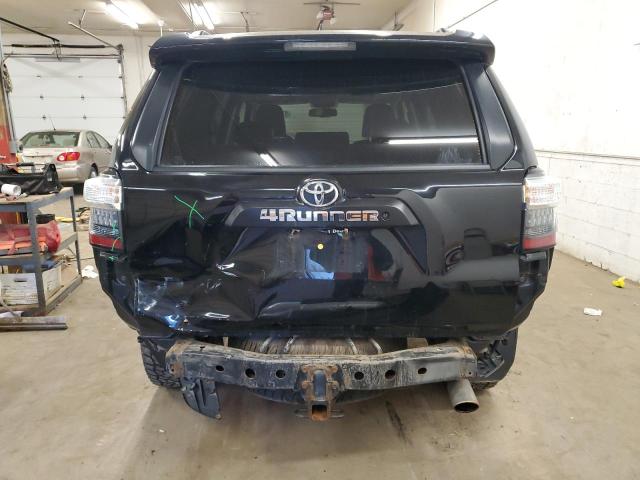 Photo 6 from auction – 2018 TOYOTA 4RUNNER SR with VIN JTEBU5JR3J5534942