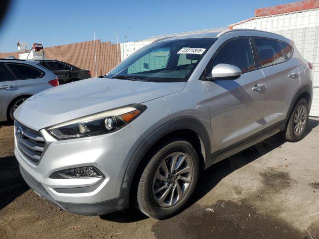 HYUNDAI TUCSON LIM 2017 with VIN KM8J33A44HU326401 - Photo from auction