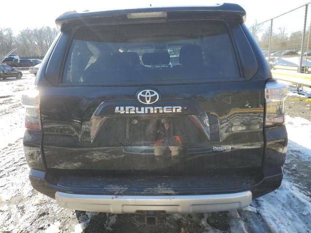 Photo 6 from auction – 2018 TOYOTA 4RUNNER SR with VIN JTEBU5JR3J5497780