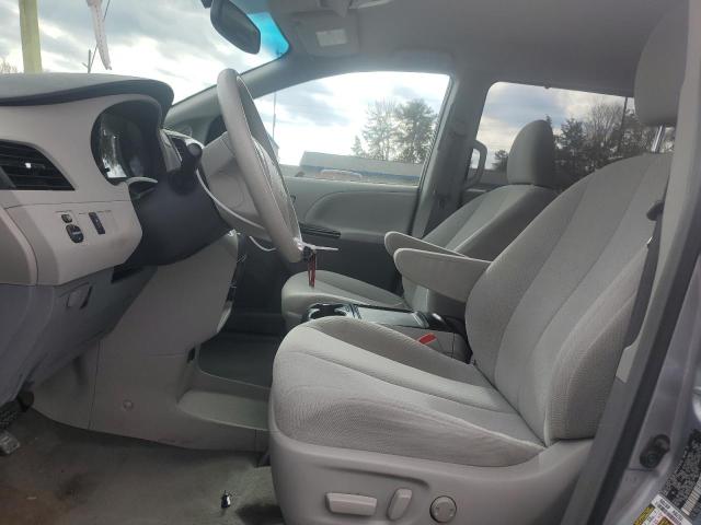 Photo 7 from auction – 2012 TOYOTA SIENNA LE with VIN 5TDKK3DC5CS261229