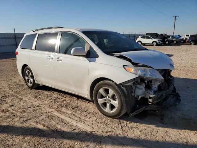 Photo 4 from auction – 2015 TOYOTA SIENNA LE with VIN 5TDKK3DC0FS559255