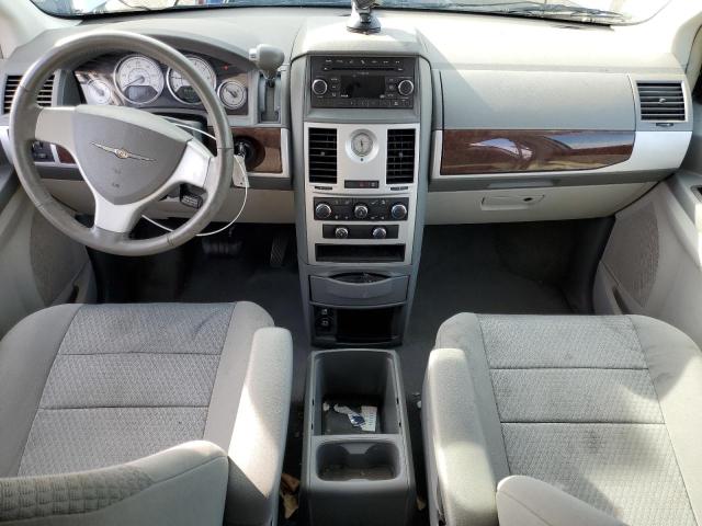 Photo 8 from auction – 2010 CHRYSLER TOWN & COU with VIN 2A4RR5D18AR289191