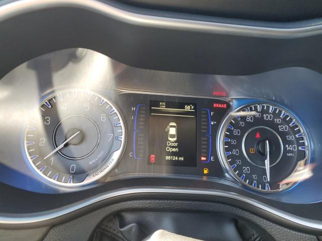 Photo 9 from auction – 2017 CHRYSLER 200 LIMITE with VIN 1C3CCCAB2HN508348