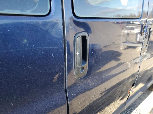 Photo 11 from auction – 2003 CHEVROLET EXPRESS G2 with VIN 1GCFG25T731122552