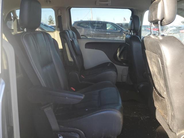 Photo 11 from auction – 2014 CHRYSLER TOWN & COU with VIN 2C4RC1BG9ER306884