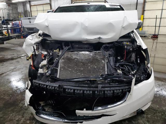 Photo 5 from auction – 2011 CHRYSLER TOWN & COU with VIN 2A4RR6DG1BR714231