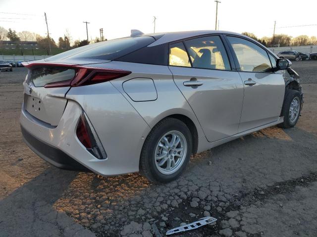 Photo 3 from auction – 2018 TOYOTA PRIUS PRIM with VIN JTDKARFP1J3071173