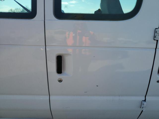Photo 11 from auction – 2000 FORD ECONOLINE with VIN 1FBSS31L1YHA76163
